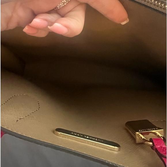 Fuchsia Michael Kors satchel bag with wallet. - Picture 6 of 9